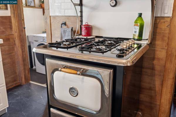 1611 Carmel Dr, Walnut Creek, CA 94596