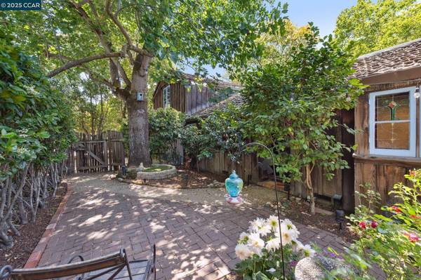 1611 Carmel Dr, Walnut Creek, CA 94596