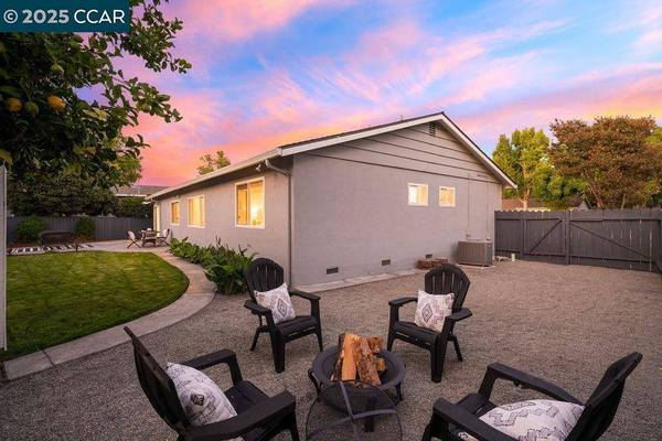 721 Santa Ana Ln, Concord, CA 94518