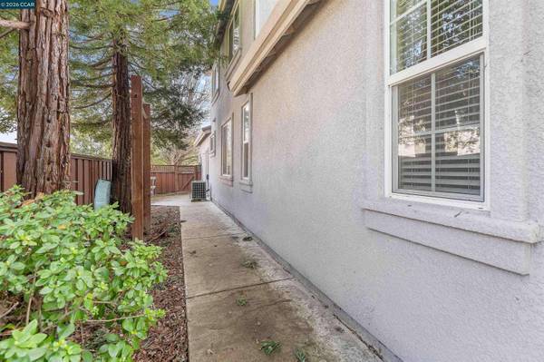 350 Caroni St, Walnut Creek, CA 94597