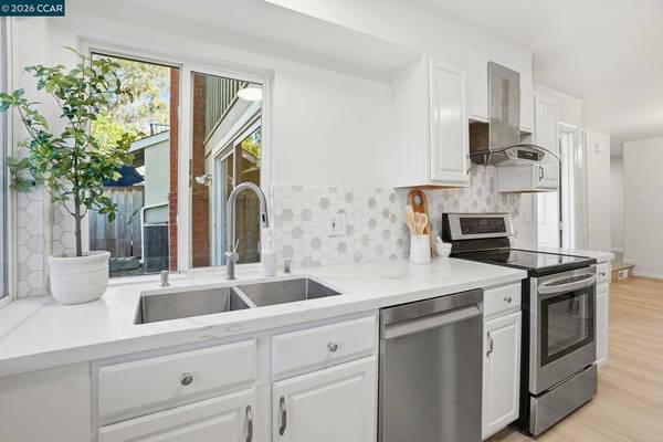 208 Siskiyou Ct, Walnut Creek, CA 94598