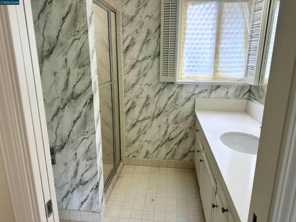 12195 Blythen Way, Oakland, CA 94619