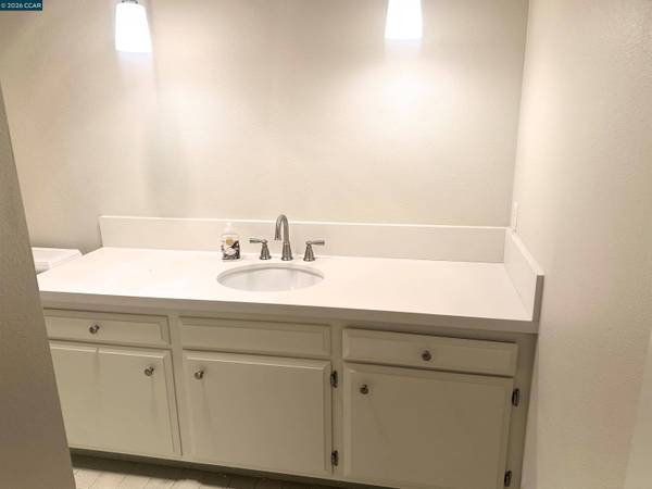 12195 Blythen Way, Oakland, CA 94619