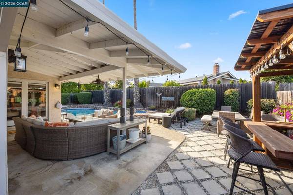 486 Viking Dr, Pleasant Hill, CA 94523