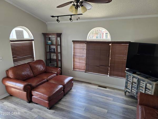 733 Shark DR, Panama City Beach, FL 32408