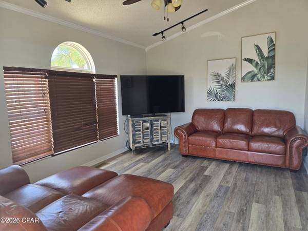 733 Shark DR, Panama City Beach, FL 32408