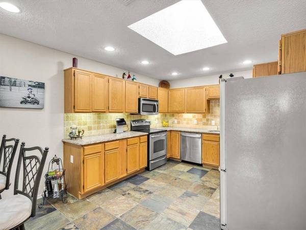 10117 High Bluff Drive, Fort Worth, TX 76108