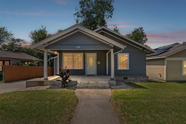1258 E Richmond Avenue, Fort Worth, TX 76104