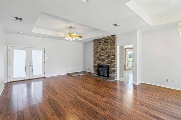 3800 Devonaire Drive, Fort Worth, TX 76008