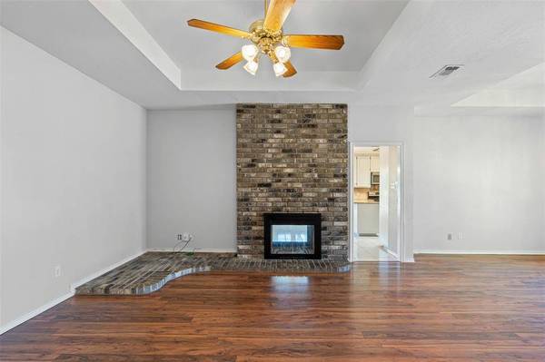 3800 Devonaire Drive, Fort Worth, TX 76008