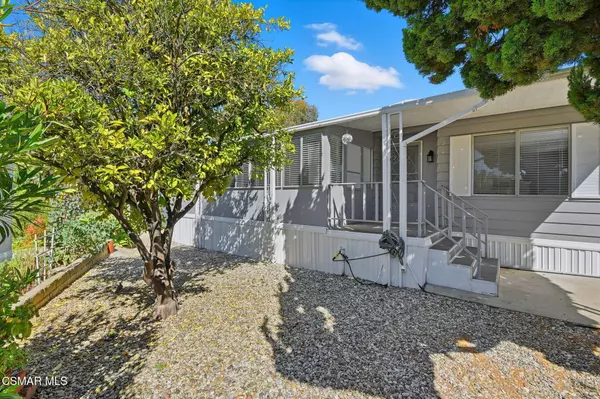 48 Saint Charles Court, Newbury Park, CA 91320