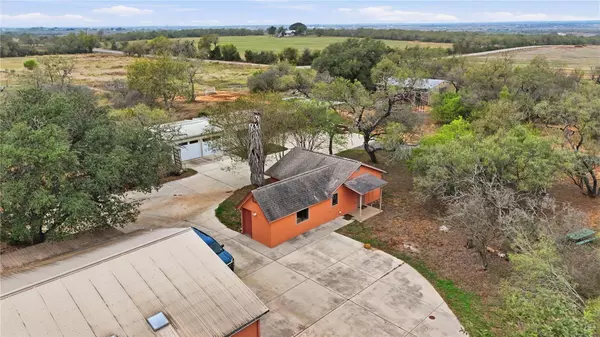 1211 Leissner School RD, Seguin, TX 78155