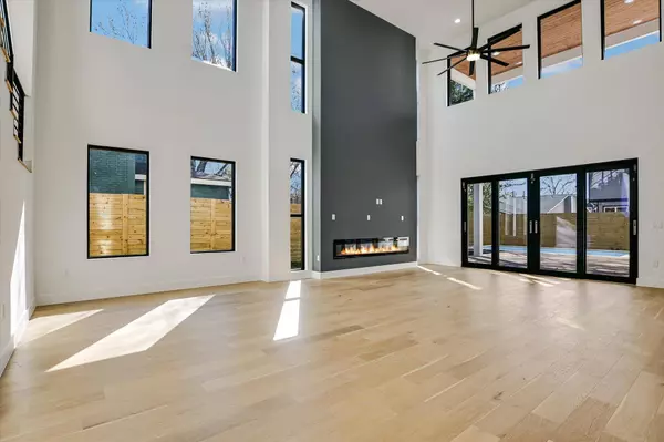 1901 W Saint Johns Ave, Austin, TX 78757