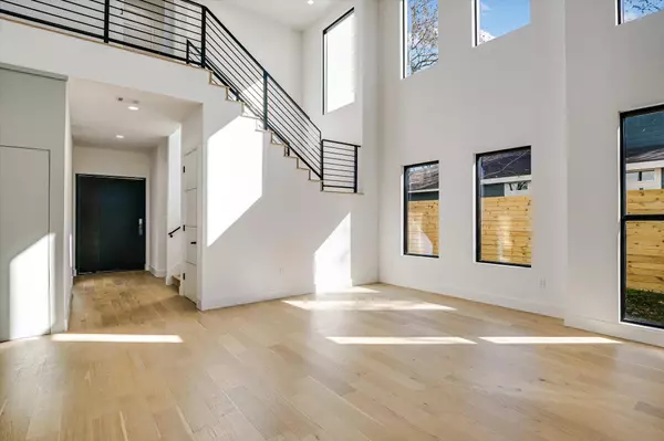 1901 W Saint Johns Ave, Austin, TX 78757