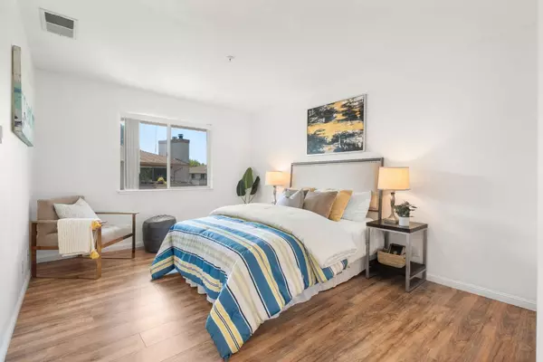 25163 Copa Del Oro DR 201, Hayward, CA 94545