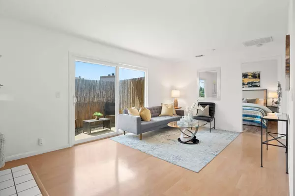 25163 Copa Del Oro DR 201, Hayward, CA 94545