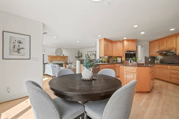 888 Sea Island LN, Foster City, CA 94404