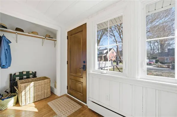 230 Nelson ST, Yorktown, VA 23690