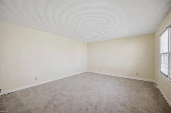 307 Ridgeland DR, Smithfield, VA 23430
