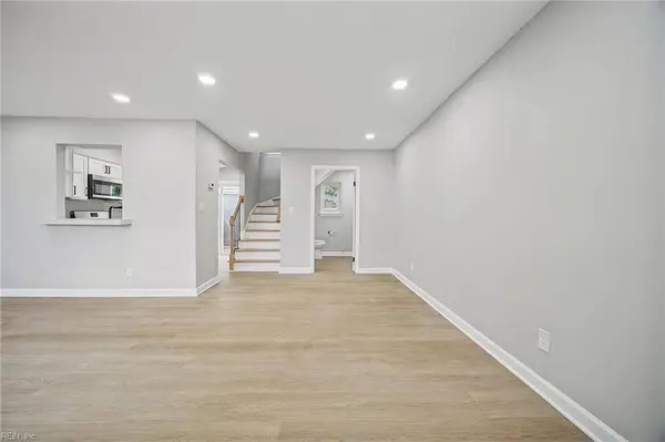 5419 Grand Lake Crescent CRES, Virginia Beach, VA 23462