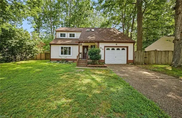 316 Heacox LN, Newport News, VA 23608