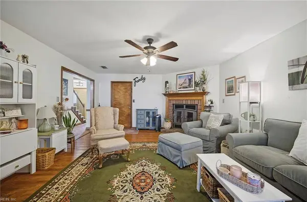 1861 Haviland DR, Virginia Beach, VA 23454