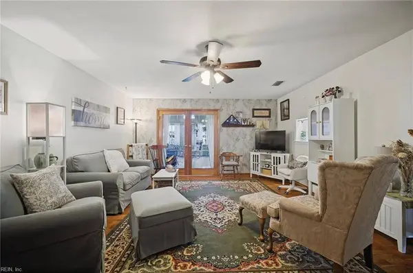 1861 Haviland DR, Virginia Beach, VA 23454