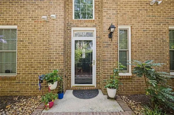 100 Bluff TER, Newport News, VA 23602