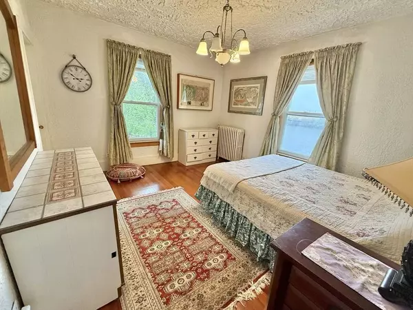 19 Kunkel Pl, Dedham, MA 02026