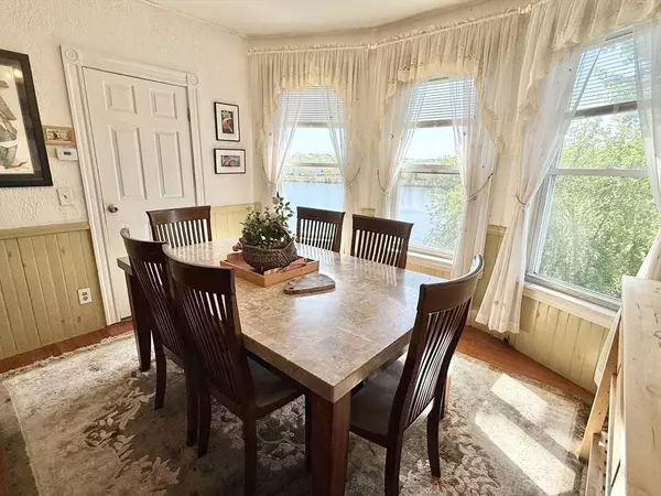 19 Kunkel Pl, Dedham, MA 02026