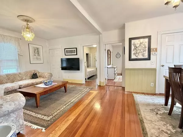 19 Kunkel Pl, Dedham, MA 02026