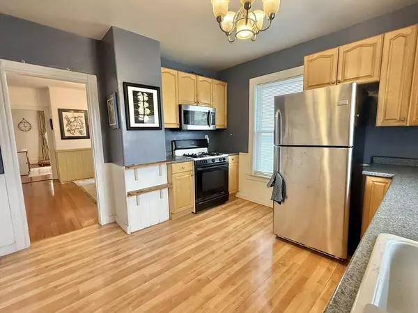 19 Kunkel Pl, Dedham, MA 02026