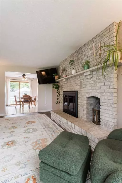 25 Selkirk DR, Rochester, NY 14626