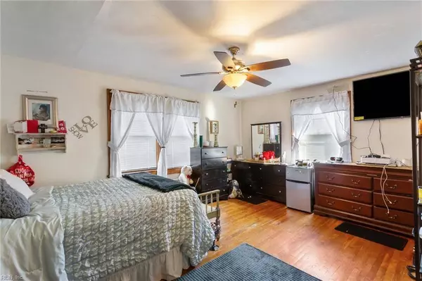 334 Cedar ST, Suffolk, VA 23434