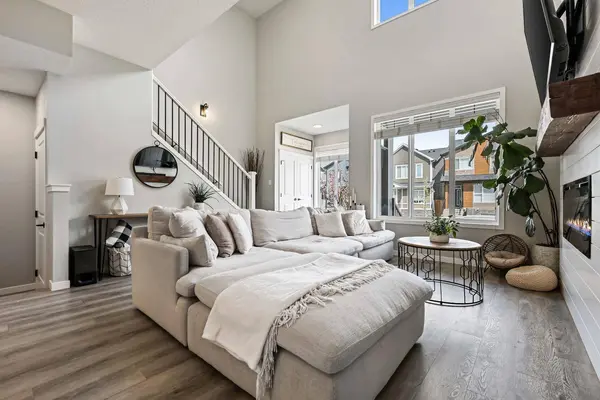 119 Wolf Creek MNR SE, Calgary, AB T2X 4A1