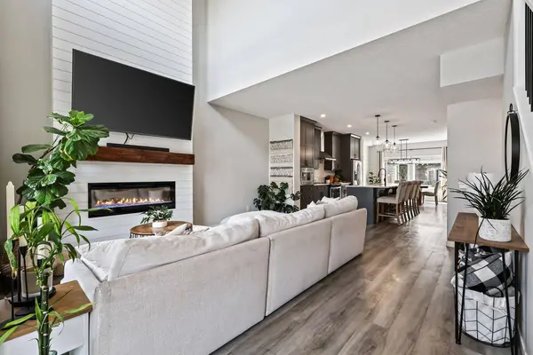 119 Wolf Creek MNR SE, Calgary, AB T2X 4A1