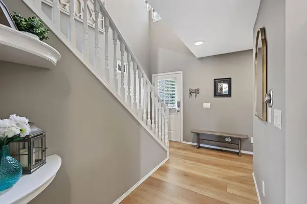 82 Erin GRV SE, Calgary, AB T2B 3L2