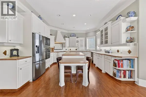 331 Mt Douglas Court SE, Calgary, AB T2Z3J7