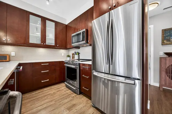 1720 10 ST SW #306, Calgary, AB T2T 3E8