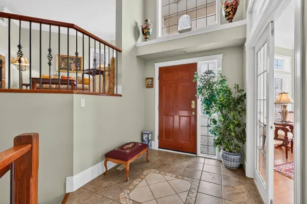 331 Mt Douglas CT SE, Calgary, AB T2Z 3J7