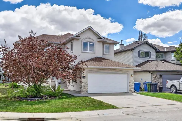 240 Cove DR, Chestermere, AB T1X 1E5