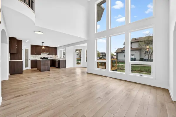 240 Cove DR, Chestermere, AB T1X 1E5