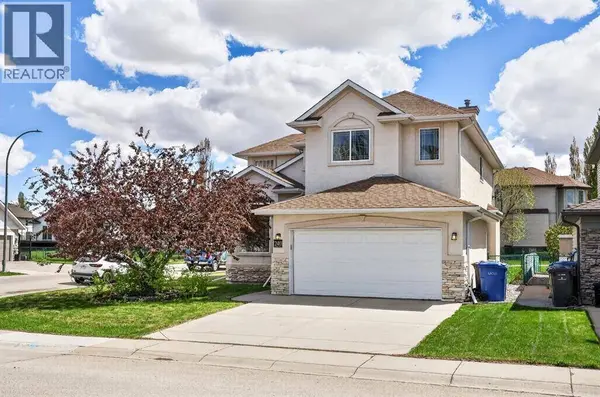 240 Cove Drive, Chestermere, AB T1X1E5