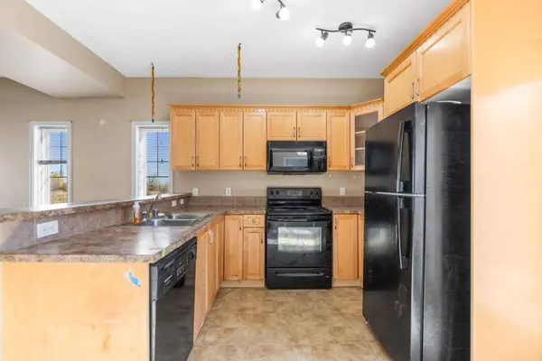 523 Strathaven Mews, Strathmore, AB T1P 1P5