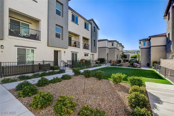 2824 Copper Wind LN #4, Las Vegas, NV 89183