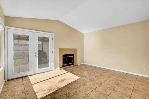 6872 Arroyo AVE, Las Vegas, NV 89103