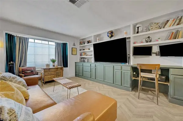 5383 Mountain Vista ST #13, Las Vegas, NV 89120