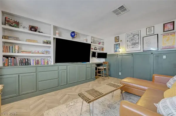 5383 Mountain Vista ST #13, Las Vegas, NV 89120