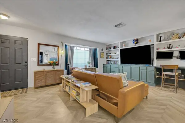 5383 Mountain Vista ST #13, Las Vegas, NV 89120