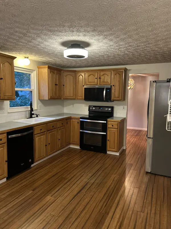 6802 Chesley Rd, Dublin, OH 43017-2011